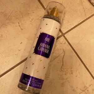 Ariana Grande body mist